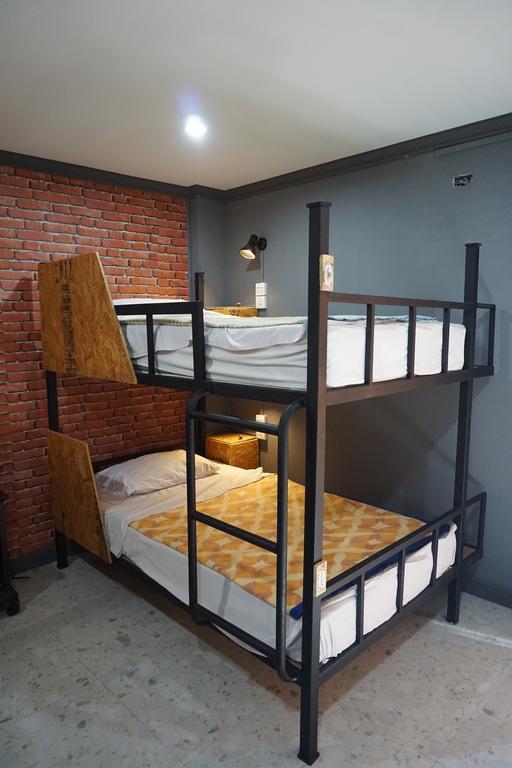 Отель Baanlansa Bed&Bar Чиангмай Экстерьер фото