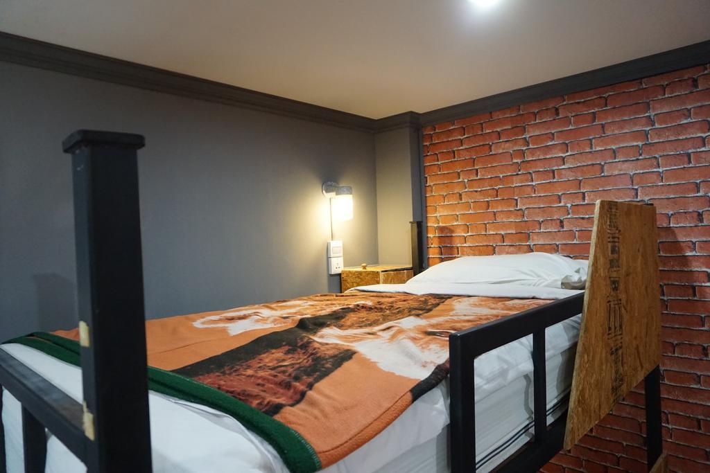 Отель Baanlansa Bed&Bar Чиангмай Экстерьер фото